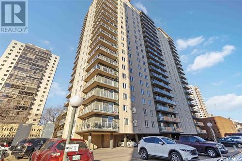 1205 320 5Th Avenue N, Saskatoon, SK - Outdoor With Balcony With Facade