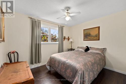 32805 Thorah Side Road, Brock, ON - Indoor Photo Showing Bedroom