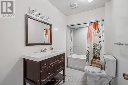 86 Steeles Avenue E, Markham, ON - Indoor Photo Showing Bathroom