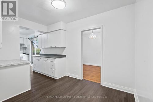 86 Steeles Avenue E, Markham, ON - Indoor Photo Showing Kitchen