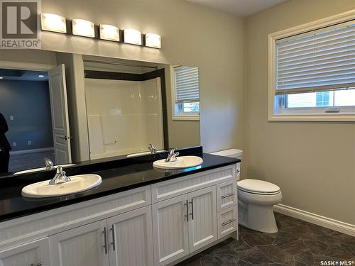 106 Atton Crescent, Saskatoon, SK - Indoor Photo Showing Bathroom