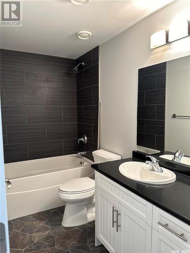 106 Atton Crescent, Saskatoon, SK - Indoor Photo Showing Bathroom