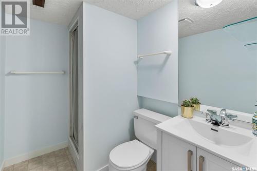 230 Highlands Place, Saskatoon, SK - Indoor Photo Showing Bathroom