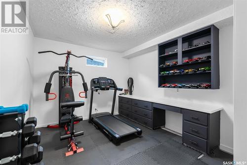 230 Highlands Place, Saskatoon, SK - Indoor Photo Showing Gym Room