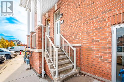 22 - 38 Greensborough Villag Circle, Markham, ON - Outdoor With Exterior