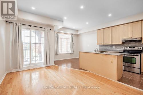 22 - 38 Greensborough Villag Circle, Markham, ON - Indoor Photo Showing Kitchen