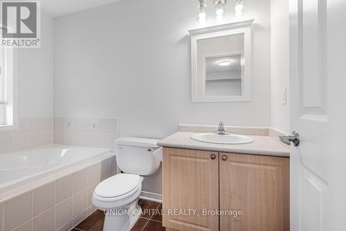 22 - 38 Greensborough Villag Circle, Markham, ON - Indoor Photo Showing Bathroom