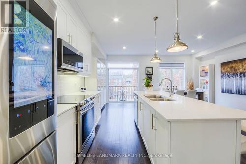 42 Ingleside Street, Vaughan, ON - Indoor Photo Showing Kitchen With Double Sink With Upgraded Kitchen