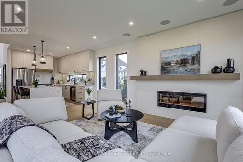 4 Kaiser Lane, Middlesex Centre (Komoka), ON - Indoor Photo Showing Living Room With Fireplace