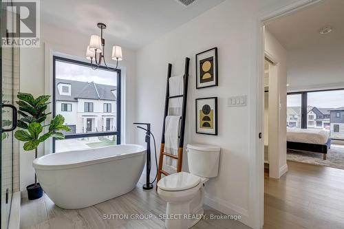 4 Kaiser Lane, Middlesex Centre (Komoka), ON - Indoor Photo Showing Bathroom