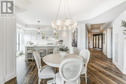 702 - 4 The Kingsway, Toronto, ON - Indoor Photo Showing Dining Room