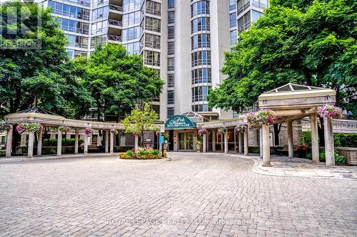 211 - 45 Kingsbridge Garden Circle, Mississauga, ON - Outdoor