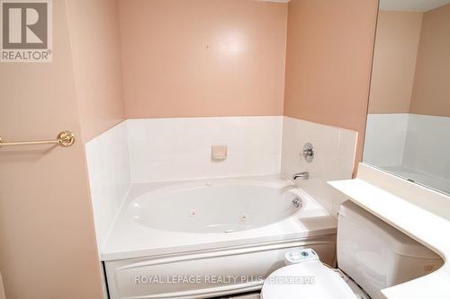 211 - 45 Kingsbridge Garden Circle, Mississauga, ON - Indoor Photo Showing Bathroom