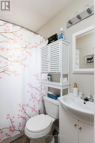 3 Coventry Avenue, London, ON - Indoor Photo Showing Bathroom