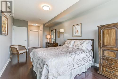 1202 - 551 Maple Avenue, Burlington, ON - Indoor Photo Showing Bedroom