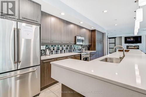 1202 - 551 Maple Avenue, Burlington, ON - Indoor Photo Showing Kitchen With Stainless Steel Kitchen With Upgraded Kitchen