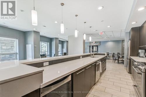 1202 - 551 Maple Avenue, Burlington, ON - Indoor Photo Showing Kitchen With Upgraded Kitchen