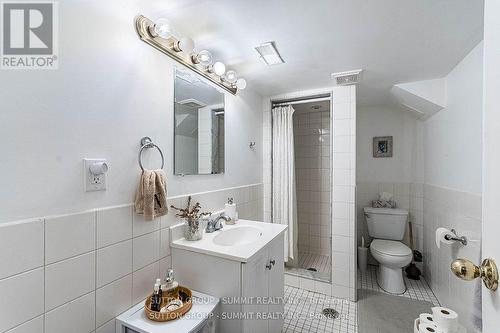 16 Ontario Street W, Mississauga, ON - Indoor Photo Showing Bathroom