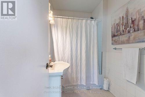 16 Ontario Street W, Mississauga, ON - Indoor Photo Showing Bathroom