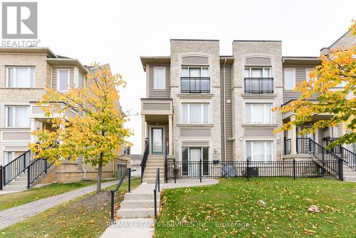 60 - 60 Fairwood Circle, Brampton, ON - Outdoor With Balcony With Facade