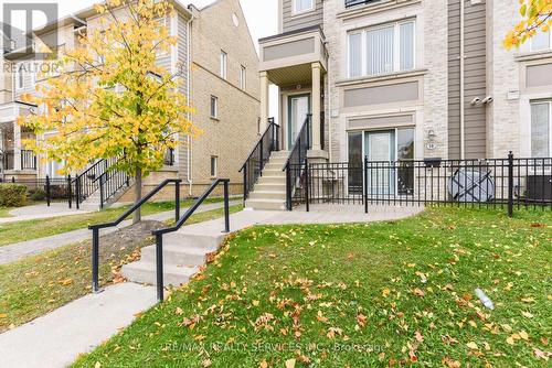 60 - 60 Fairwood Circle, Brampton, ON - Outdoor With Facade