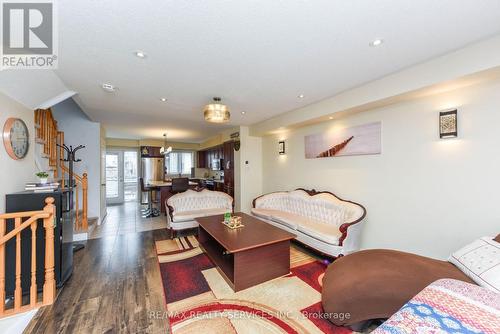 60 - 60 Fairwood Circle, Brampton, ON - Indoor Photo Showing Living Room