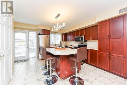 60 - 60 Fairwood Circle, Brampton, ON - Indoor Photo Showing Kitchen