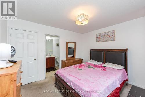 60 - 60 Fairwood Circle, Brampton, ON - Indoor Photo Showing Bedroom