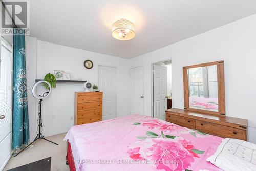 60 - 60 Fairwood Circle, Brampton, ON - Indoor Photo Showing Bedroom