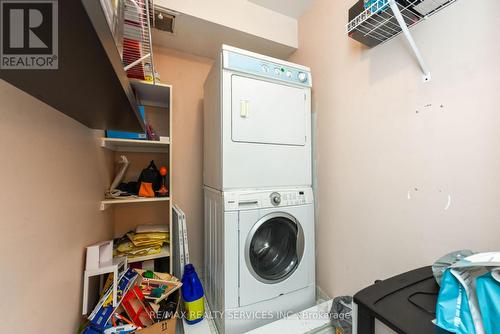 60 - 60 Fairwood Circle, Brampton, ON - Indoor Photo Showing Laundry Room