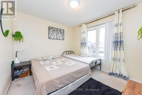 60 - 60 Fairwood Circle, Brampton, ON - Indoor Photo Showing Bedroom