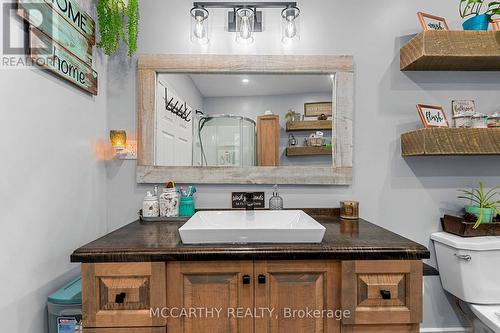 180 Grey Street W, Southgate, ON - Indoor Photo Showing Bathroom