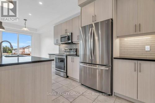 403 Equestrian Way, Cambridge, ON - Indoor Photo Showing Kitchen With Stainless Steel Kitchen