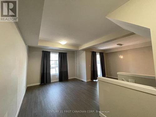 856 West Village Square, London, ON - Indoor Photo Showing Other Room