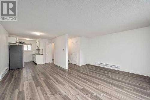 10 - 1600 Culver Drive, London, ON - Indoor Photo Showing Kitchen