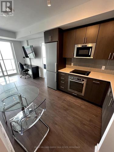 1905 - 2550 Simcoe Street N, Oshawa (Windfields), ON - Indoor Photo Showing Kitchen