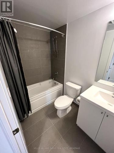 1905 - 2550 Simcoe Street N, Oshawa (Windfields), ON - Indoor Photo Showing Bathroom