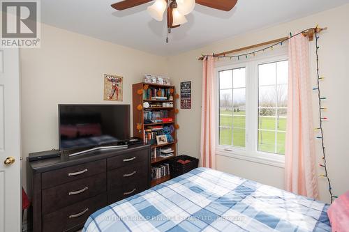 654 White Rock Road, Kawartha Lakes (Oakwood), ON - Indoor Photo Showing Bedroom