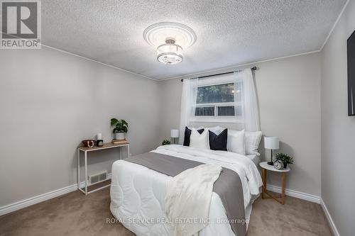 16 Hunter Street, Cavan Monaghan (Millbrook), ON - Indoor Photo Showing Bedroom