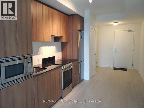 1005 - 49 East Liberty Street, Toronto, ON - Indoor Photo Showing Kitchen