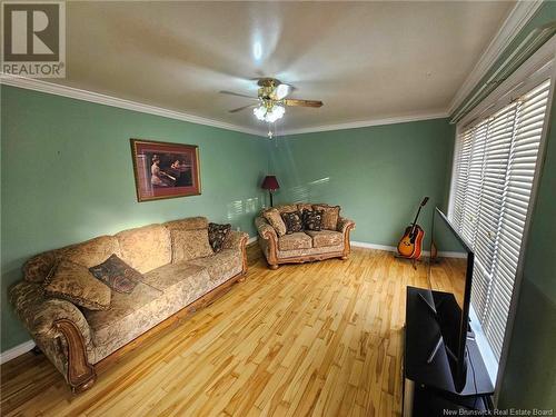 563 Fleet Crescent, Bathurst, NB - Indoor Photo Showing Living Room