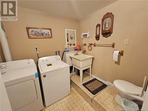 563 Fleet Crescent, Bathurst, NB - Indoor Photo Showing Laundry Room