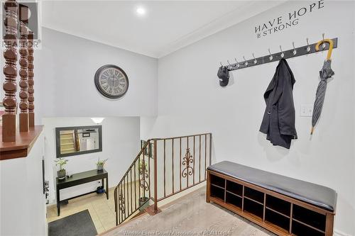 9560 Beachdale, Windsor, ON - Indoor Photo Showing Other Room