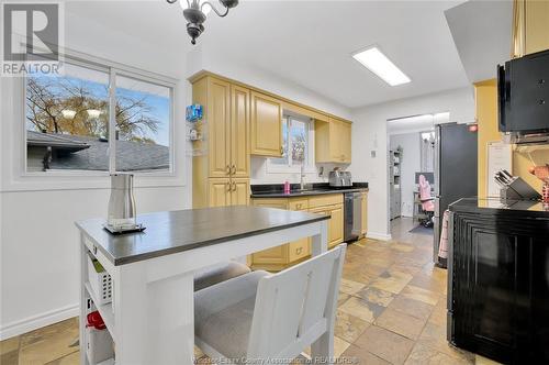 9560 Beachdale, Windsor, ON - Indoor