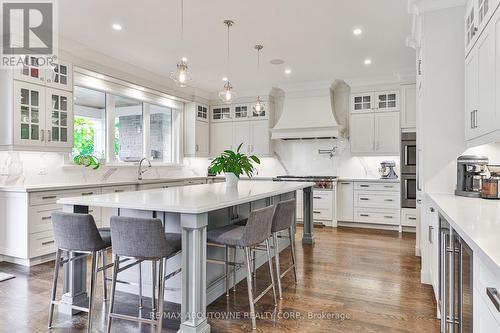 2361 Hixon Street, Oakville, ON - Indoor Photo Showing Kitchen With Upgraded Kitchen