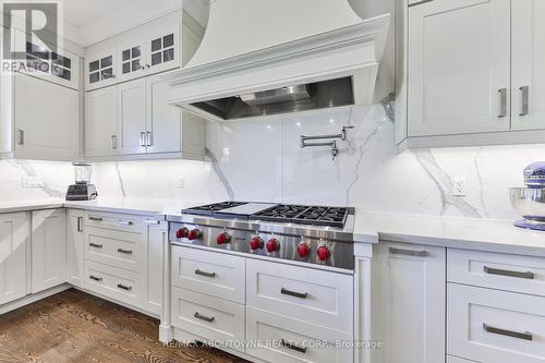 2361 Hixon Street, Oakville, ON - Indoor Photo Showing Kitchen With Upgraded Kitchen