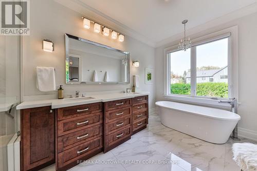 2361 Hixon Street, Oakville, ON - Indoor Photo Showing Bathroom