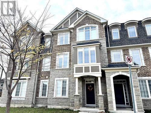 3302 Carding Mill Trail, Oakville, ON - Outdoor With Facade