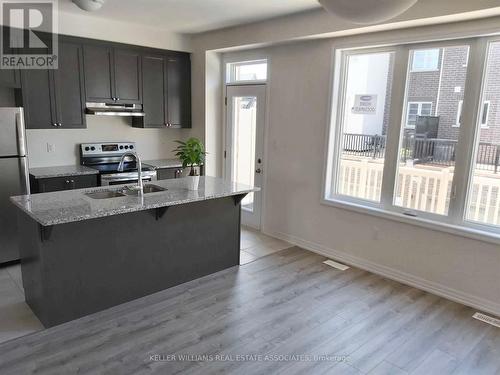 3302 Carding Mill Trail, Oakville, ON - Indoor Photo Showing Kitchen With Stainless Steel Kitchen With Upgraded Kitchen