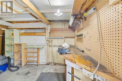 1012 Parkwood Avenue, Sarnia, ON - Indoor Photo Showing Garage